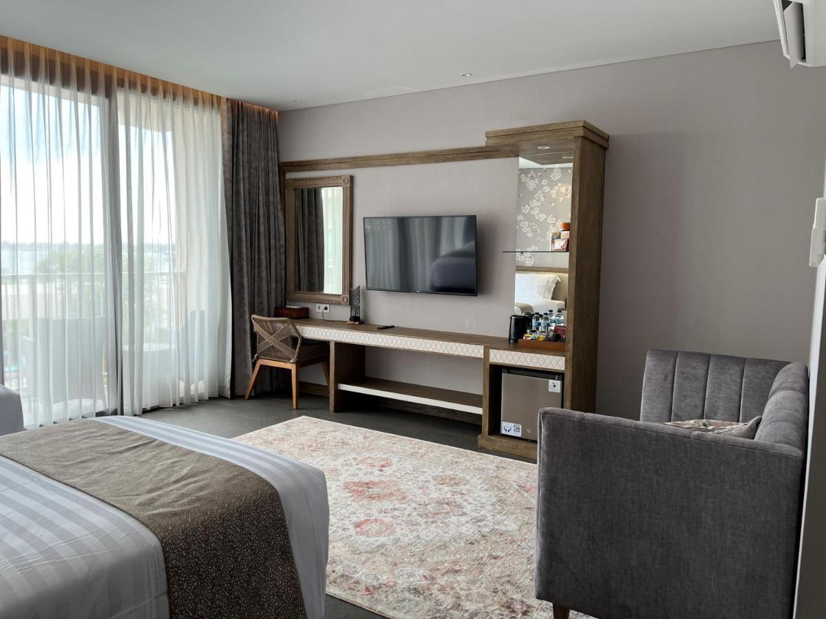 Tabebuya Resto & Resort Kesembu Екстериор снимка