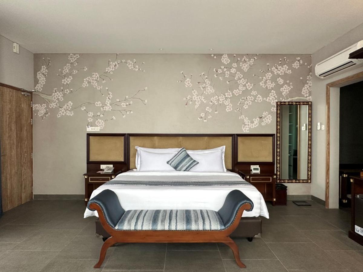 Tabebuya Resto & Resort Kesembu Екстериор снимка