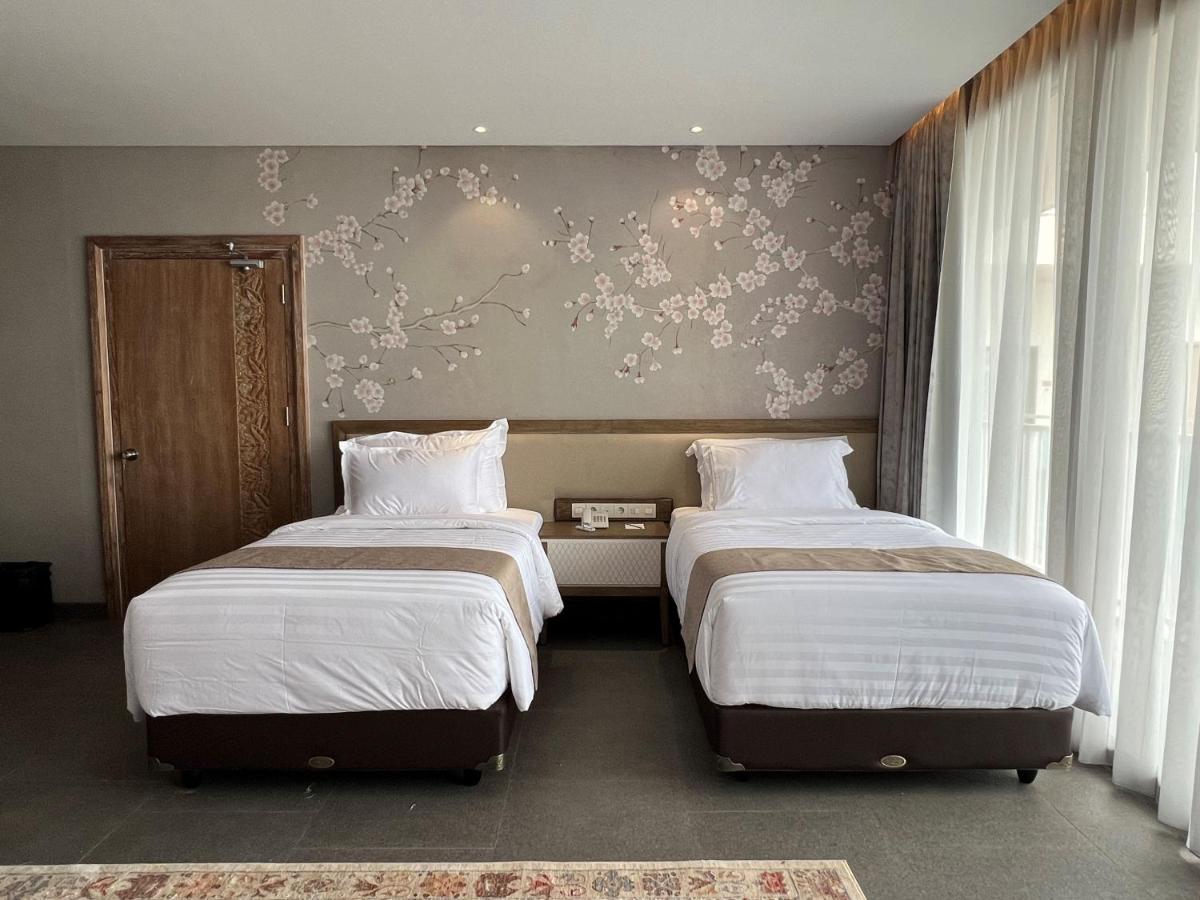 Tabebuya Resto & Resort Kesembu Екстериор снимка